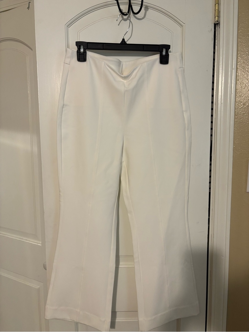 Chico's White Ponte Kickflare Pants